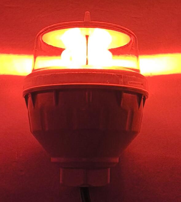 low intensity aviation obstruction light